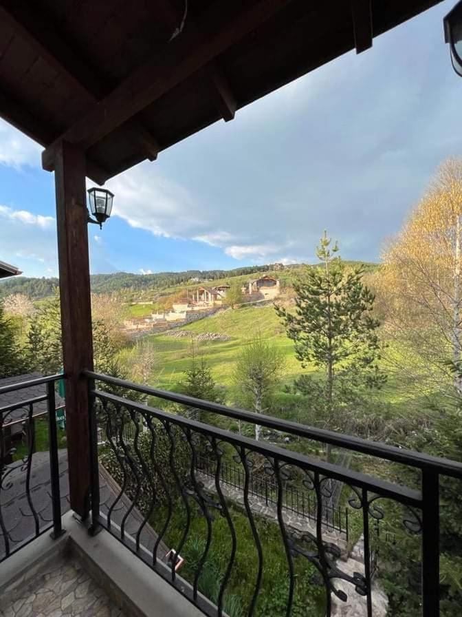 Vila Mata Voskopojë Exteriör bild