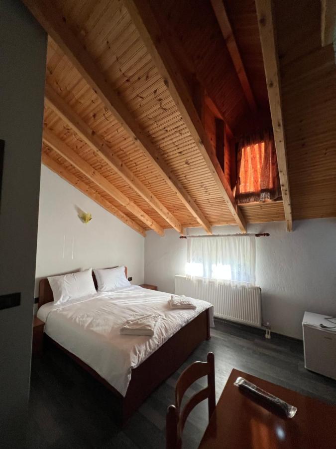 Vila Mata Voskopojë Exteriör bild