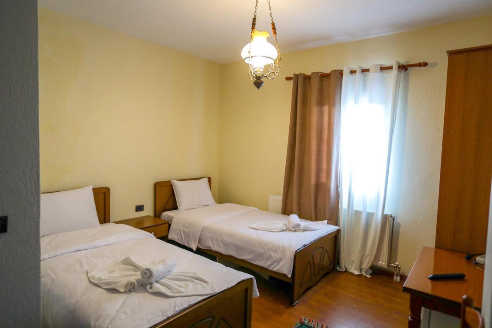 Vila Mata Voskopojë Exteriör bild