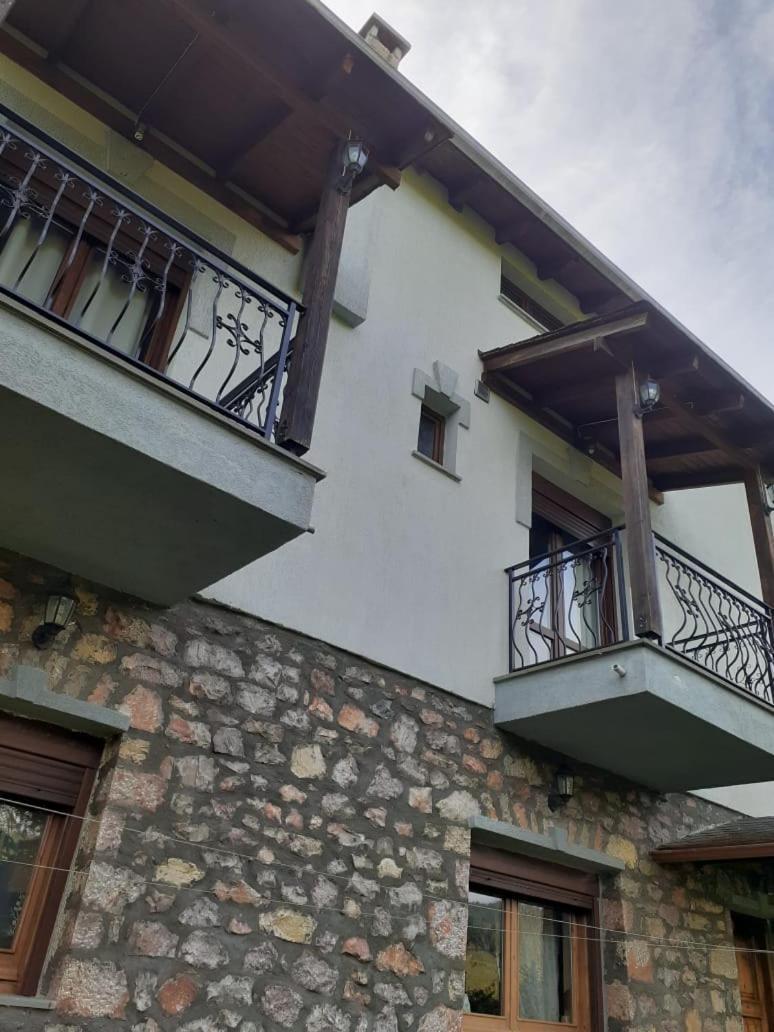 Vila Mata Voskopojë Exteriör bild